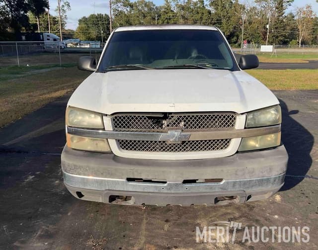 Image of Chevrolet 2500HD equipment image 1
