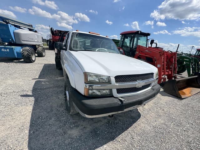 Image of Chevrolet 3500 equipment image 4