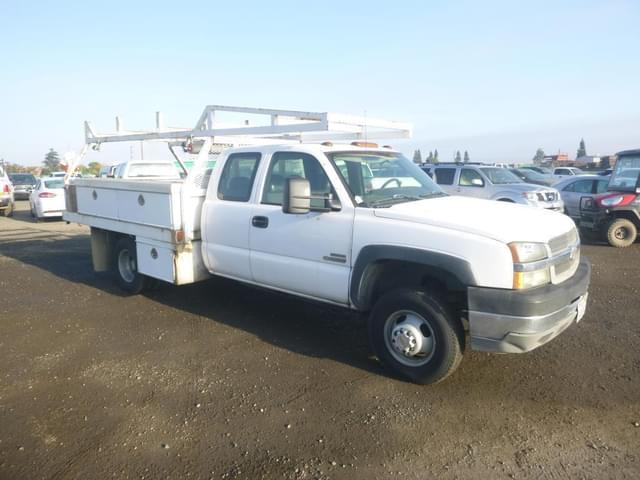 Image of Chevrolet 3500 equipment image 1