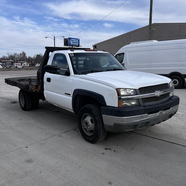 Image of Chevrolet 3500 equipment image 2