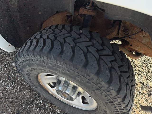 Image of Chevrolet 3500HD equipment image 4