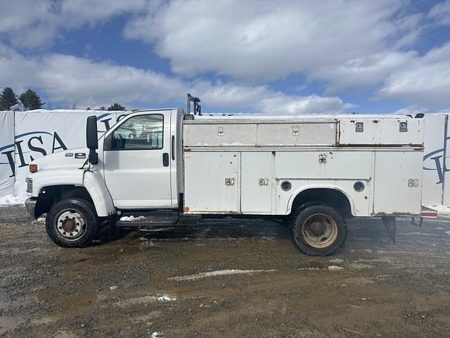 Image of Chevrolet 4500 equipment image 1