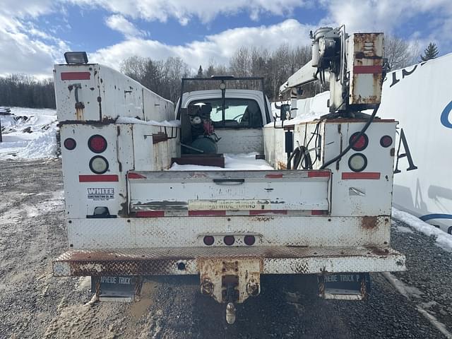 Image of Chevrolet 4500 equipment image 3