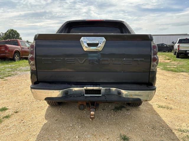 Image of Chevrolet Avalanche equipment image 3