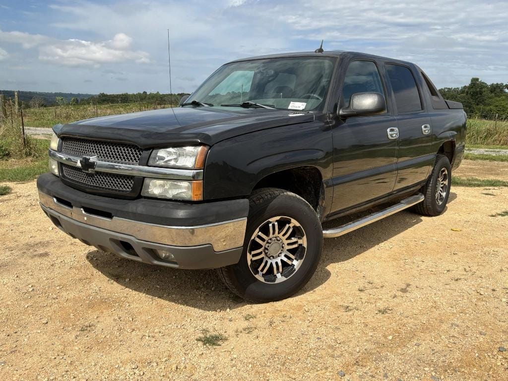 2004 Chevrolet Avalanche Equipment Image0