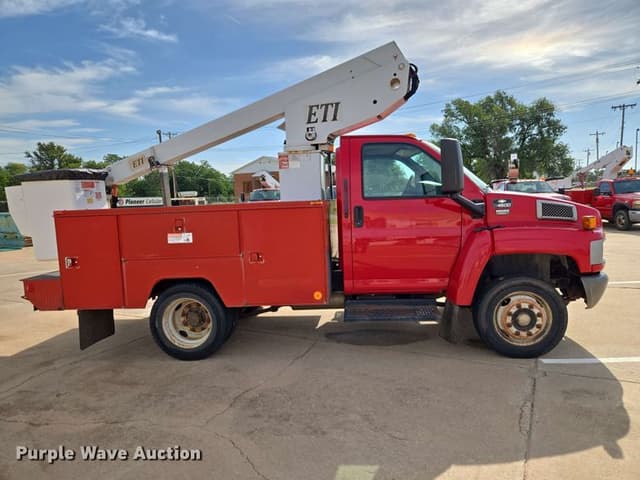Image of Chevrolet C4500 equipment image 3