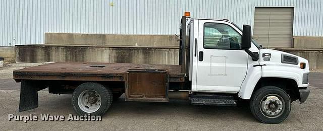 Image of Chevrolet C4500 equipment image 3