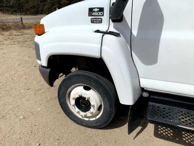 Image of Chevrolet C4500 equipment image 4