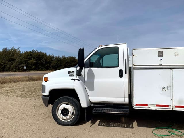 Image of Chevrolet C4500 equipment image 2