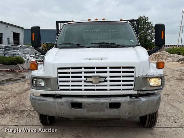 Image of Chevrolet C5500 equipment image 1