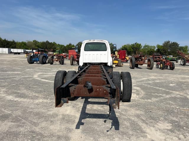 Image of Chevrolet C6500 equipment image 2