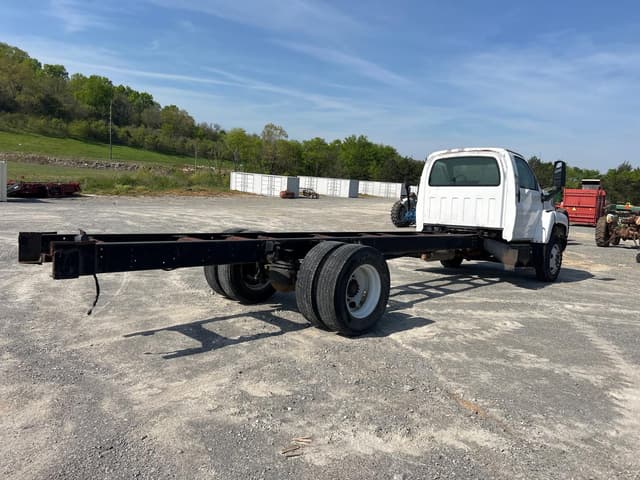 Image of Chevrolet C6500 equipment image 3