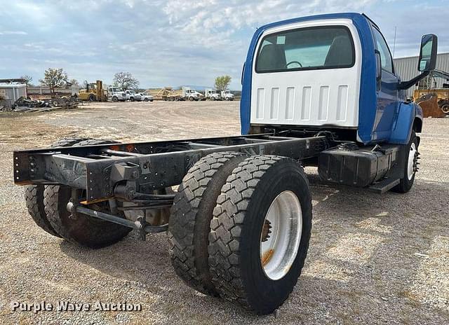 Image of Chevrolet C6500 equipment image 4