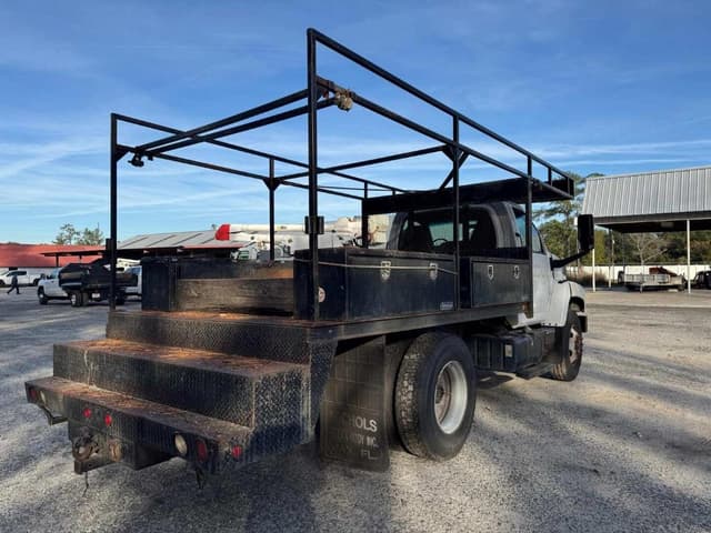 Image of Chevrolet C7500 equipment image 2