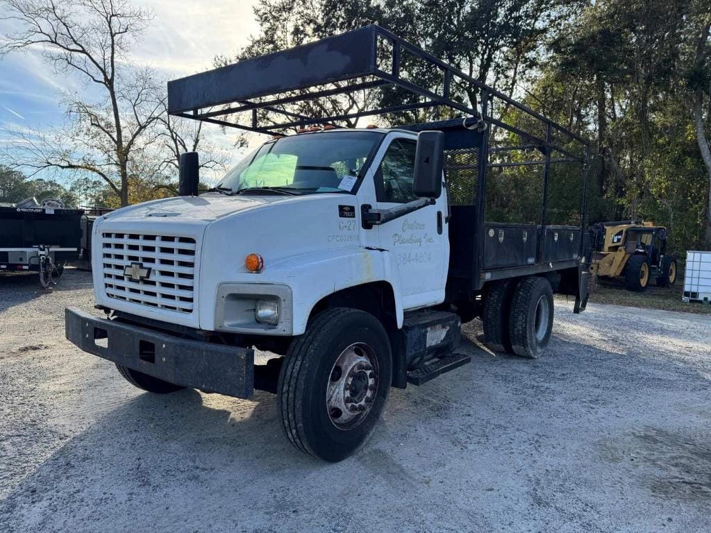 2004 Chevrolet C7500 Equipment Image0