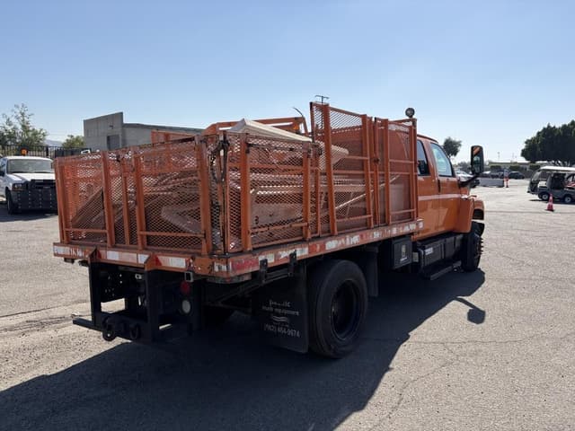 Image of Chevrolet C7500 equipment image 2