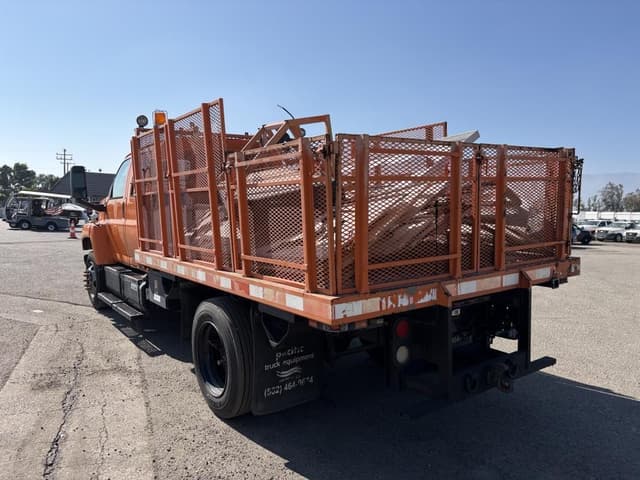 Image of Chevrolet C7500 equipment image 3