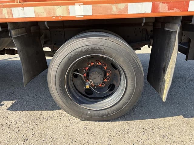 Image of Chevrolet C7500 equipment image 4