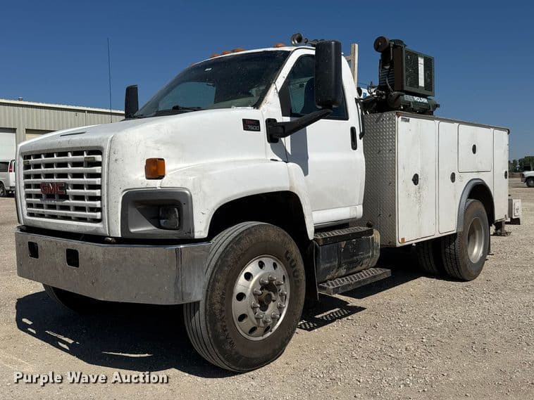 Image of Chevrolet C7500 Primary image