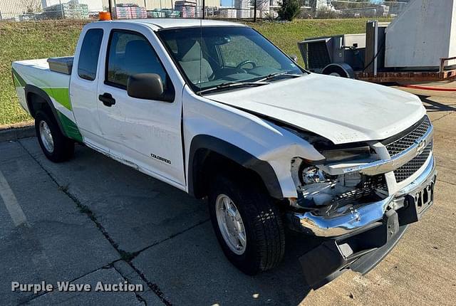 Image of Chevrolet Colorado equipment image 2