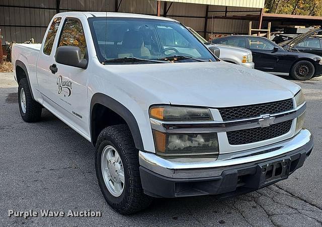 Image of Chevrolet Colorado equipment image 2