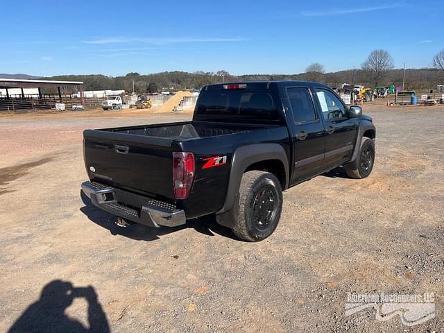 Image of Chevrolet Colorado equipment image 2