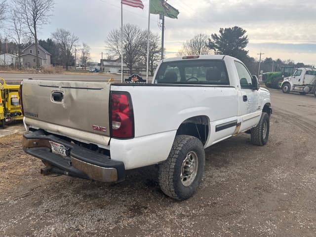 Image of Chevrolet 2500 equipment image 4