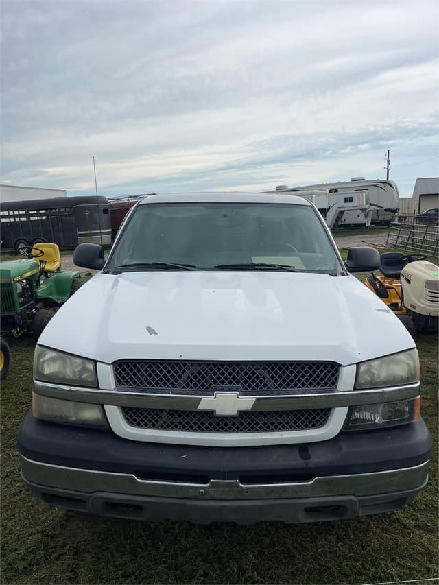 Image of Chevrolet 1500 equipment image 2