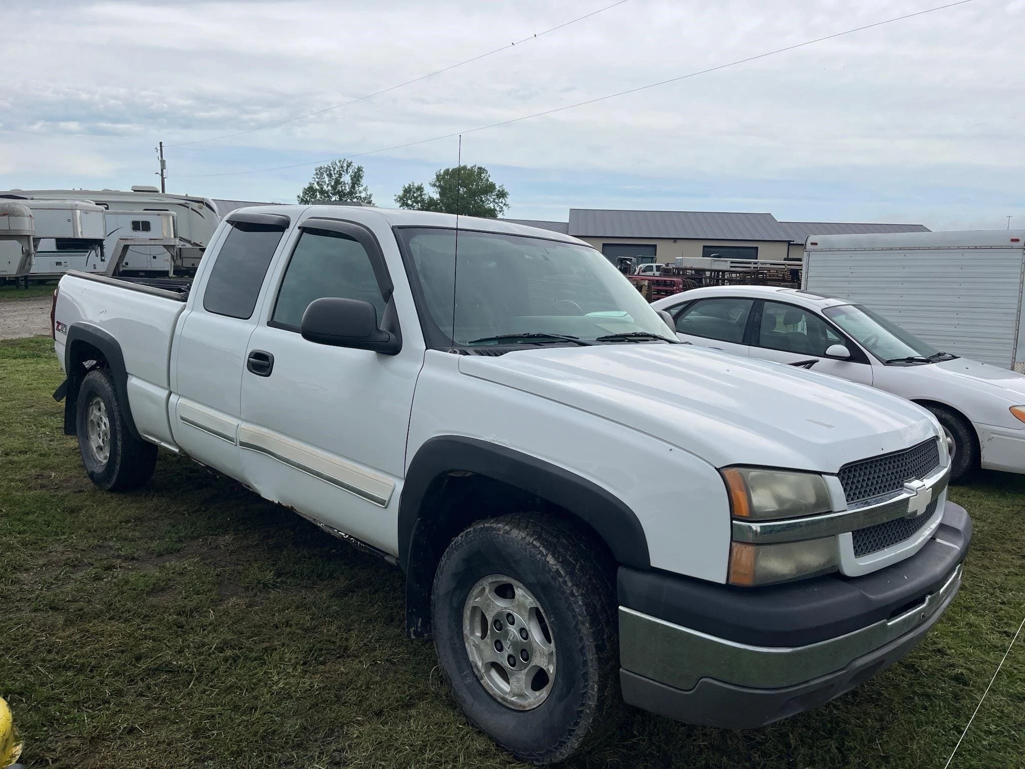 2004 Chevrolet 1500 Equipment Image0