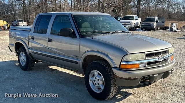 Image of Chevrolet S10 equipment image 2