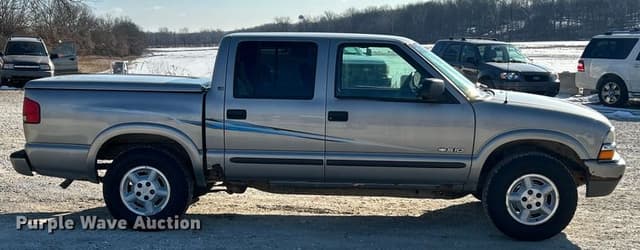 Image of Chevrolet S10 equipment image 3