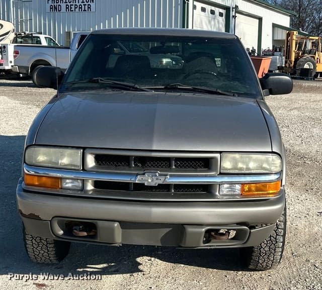 Image of Chevrolet S10 equipment image 1