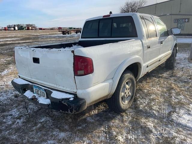 Image of Chevrolet S10 equipment image 2