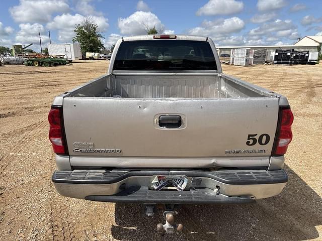 Image of Chevrolet 1500 equipment image 3