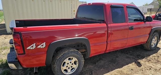 Image of Chevrolet 1500 equipment image 2