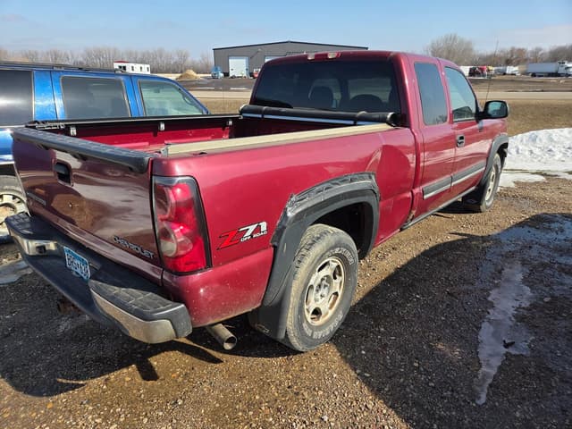 Image of Chevrolet 1500 equipment image 3