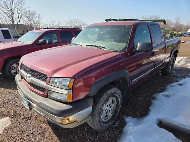 Image of Chevrolet Silverado equipment image 1