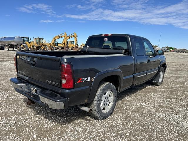 Image of Chevrolet 1500 equipment image 4