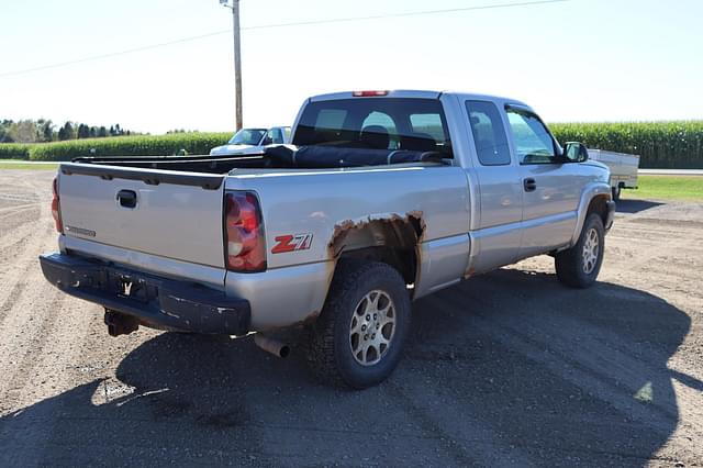 Image of Chevrolet 1500 equipment image 4