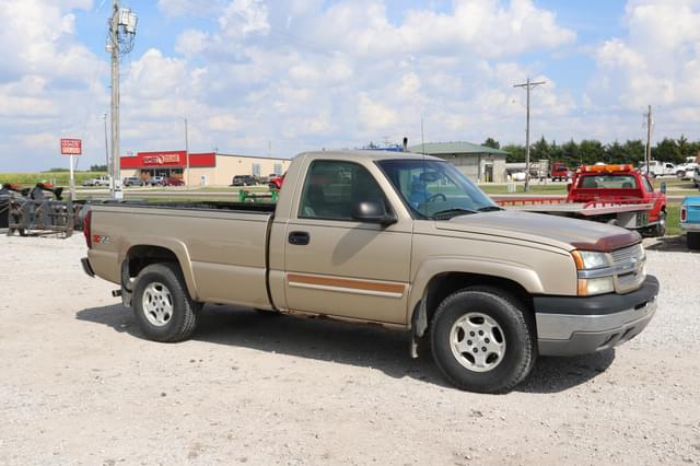 Image of Chevrolet 1500 equipment image 4
