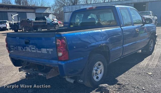 Image of Chevrolet 1500 equipment image 4