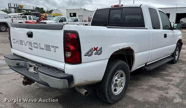 Image of Chevrolet 1500 equipment image 4