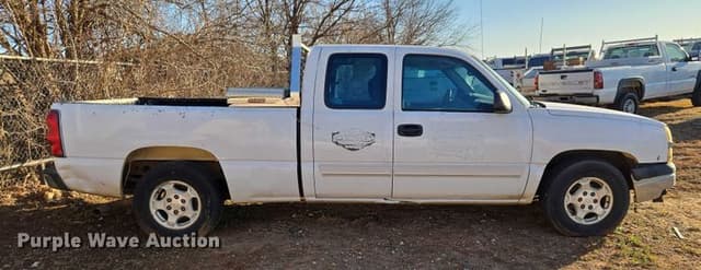 Image of Chevrolet 1500 equipment image 3