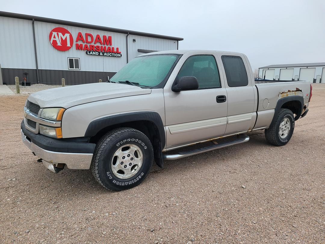 Image of Chevrolet Silverado Primary image