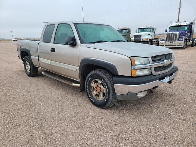 Image of Chevrolet Silverado equipment image 1