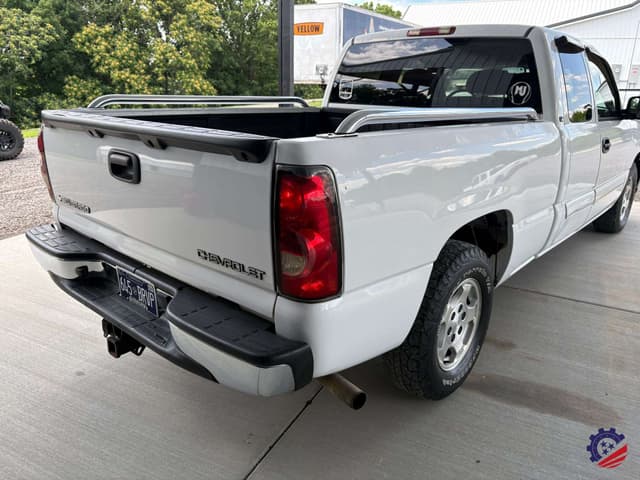 Image of Chevrolet 1500 equipment image 2