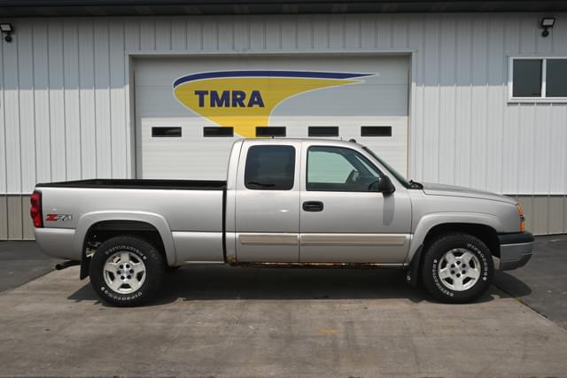 Image of Chevrolet 1500 equipment image 1