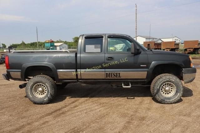 Image of Chevrolet 2500 equipment image 1