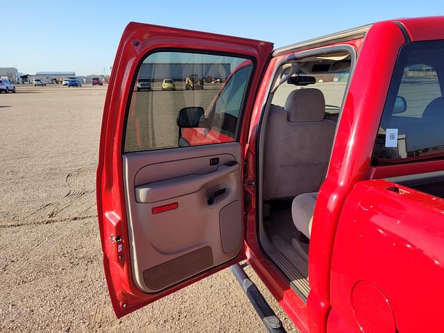 Image of Chevrolet 2500 equipment image 4