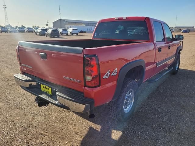 Image of Chevrolet 2500 equipment image 2